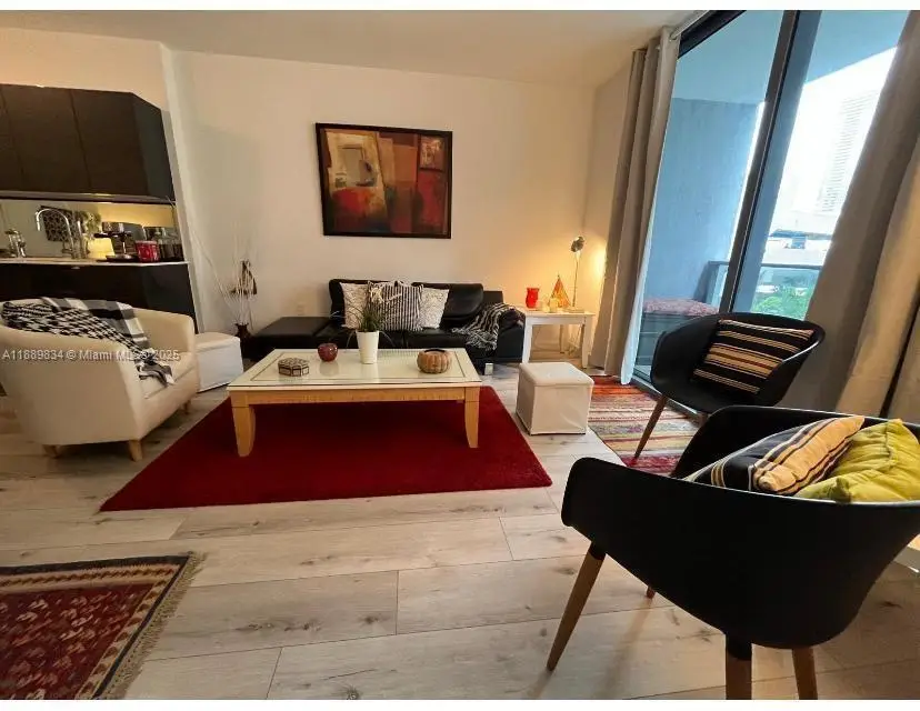 31 SE 6th St #804, Miami, FL 33131 - Image #2