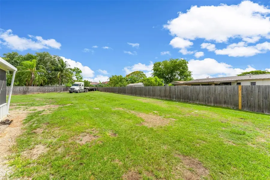 27645 SW 163rd Ave, Homestead, FL 33031 - Image #2
