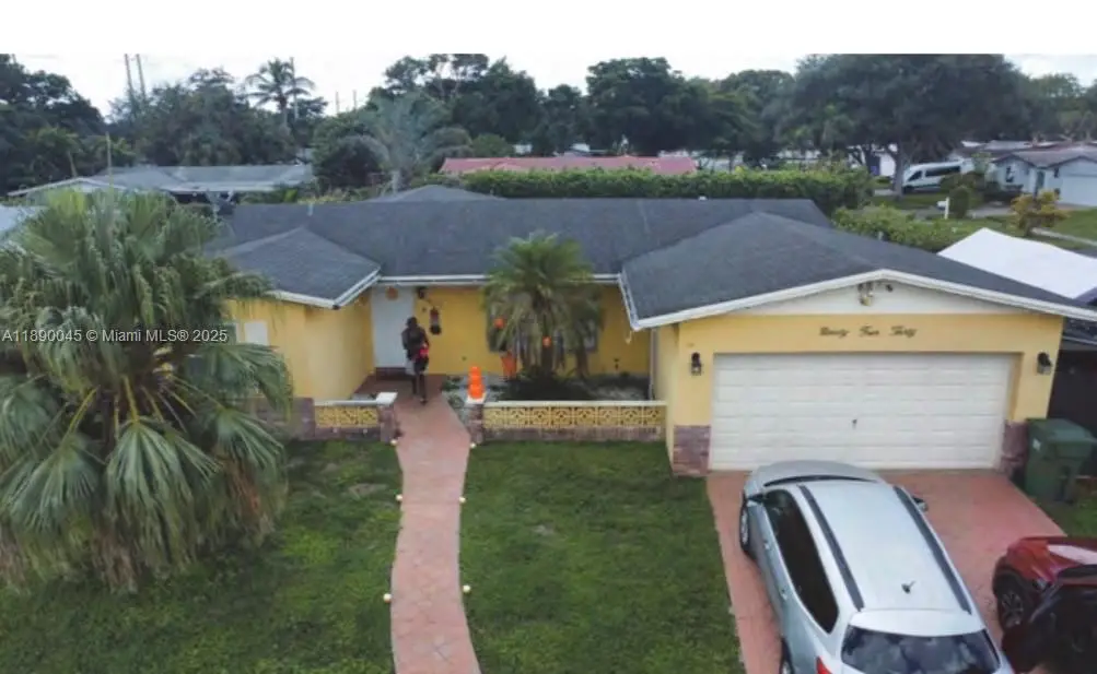 9430 NW 18th St, Pembroke Pines, FL 33024 - Image #1