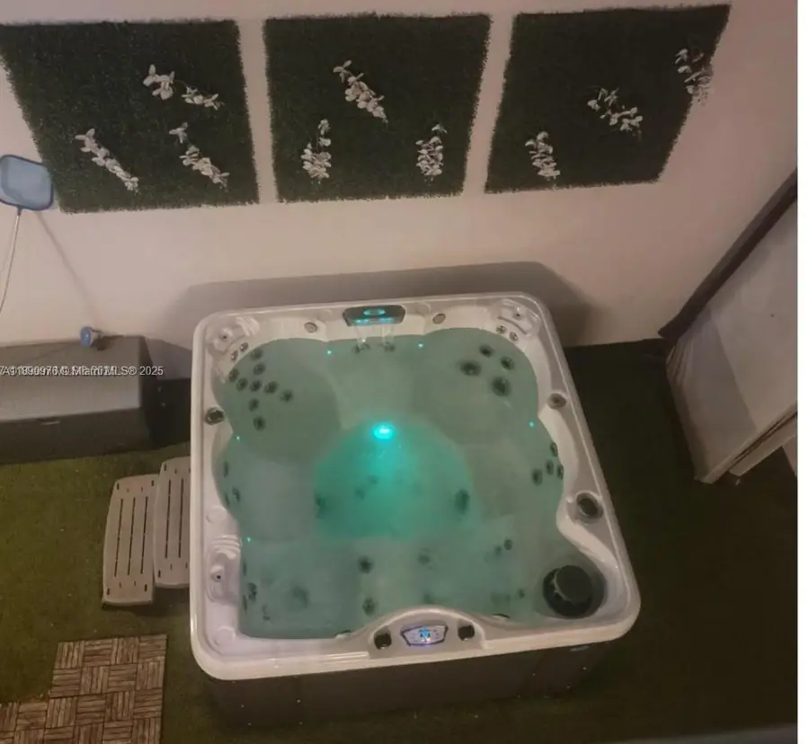 6422 NW 105th Pl, Doral, FL 33178 - Image #3