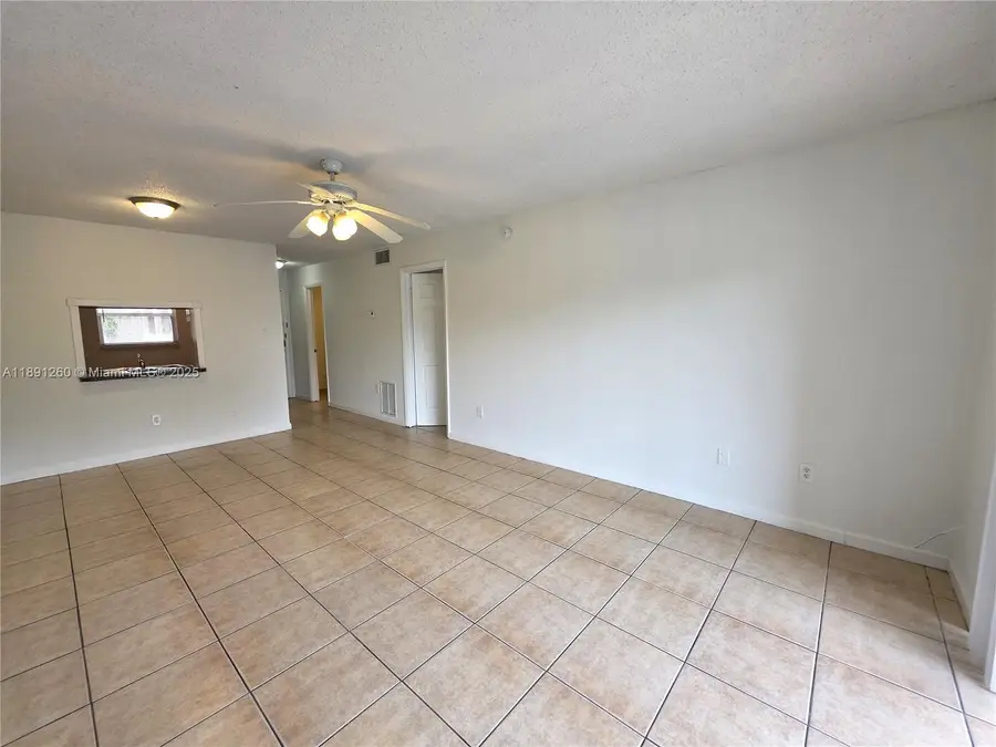 2800 NW 56th Ave #E303, Lauderhill, FL 33313 - Image #3