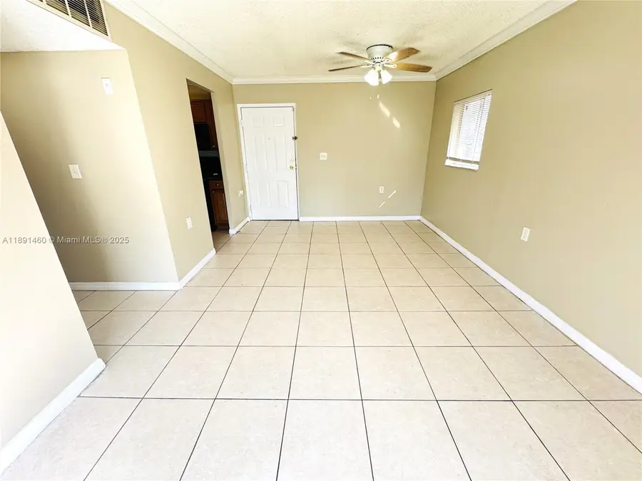 1141 Lake Victoria Dr #E, West Palm Beach, FL 33411 - Image #2