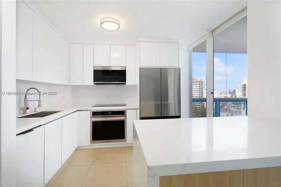 6301 Collins Ave #1608, Miami Beach, FL 33141 - Image #2