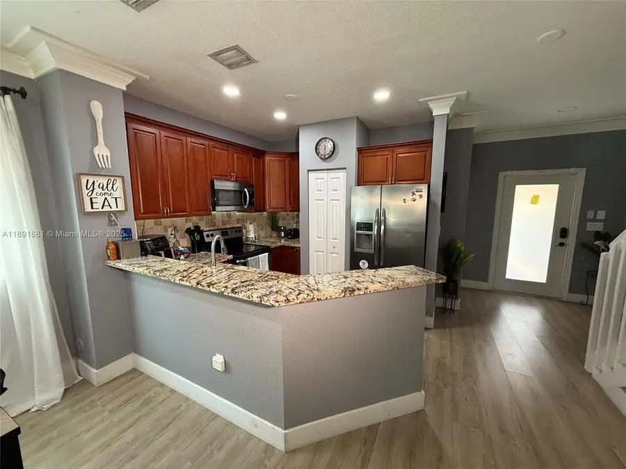 6580 Catalina Ln #6580, Tamarac, FL 33321 - Image #3