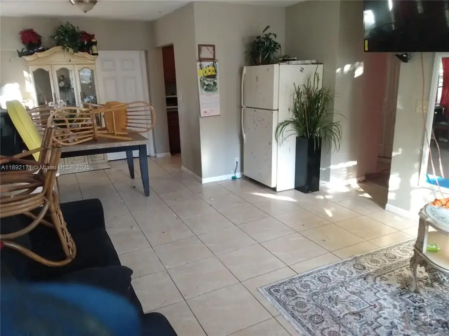 639 33rd St, West Palm Beach, FL 33407 - Image #3