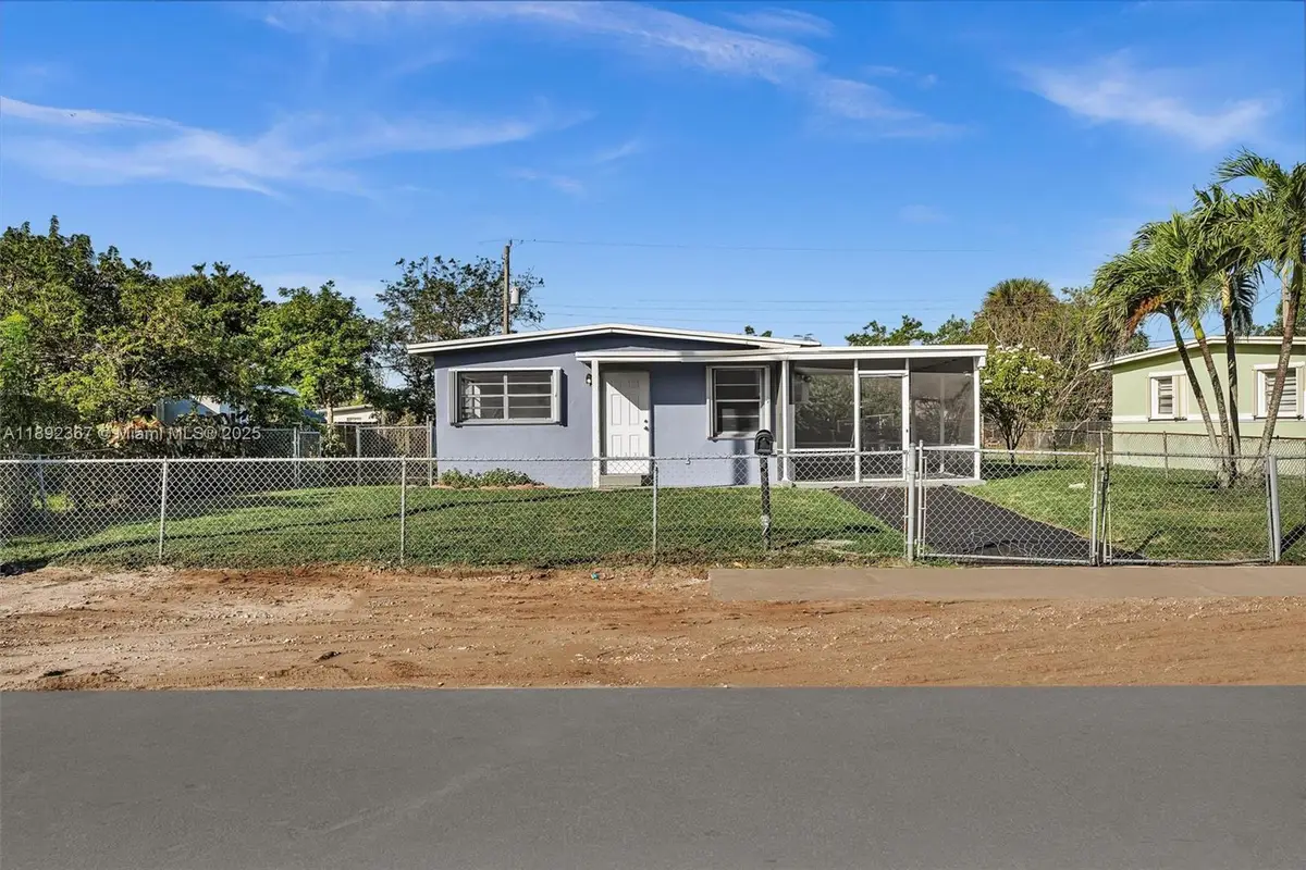 137 NW 29th Ave, Fort Lauderdale, FL 33311 - Image #1