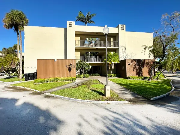 8035 SW 107th Ave #211, Miami, FL 33173