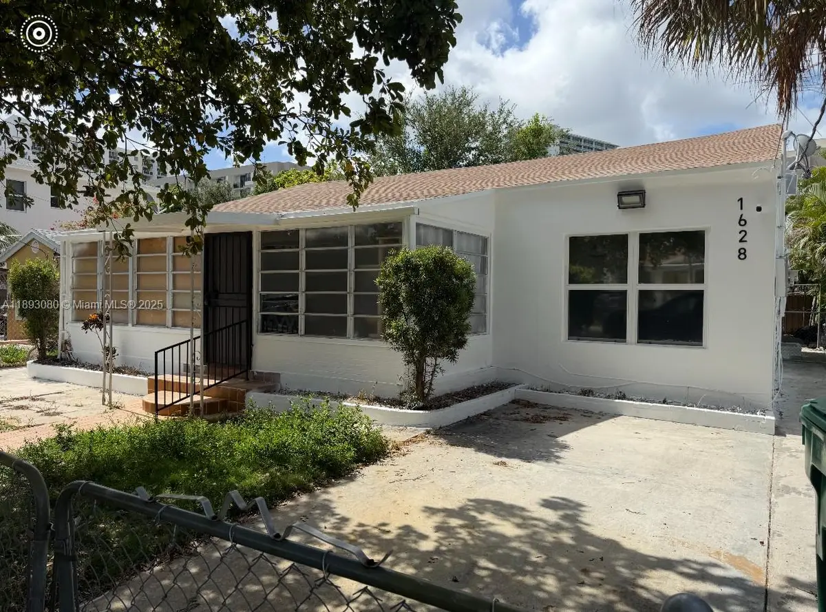 1628 NW 15th St, Miami, FL 33125 - Image #1