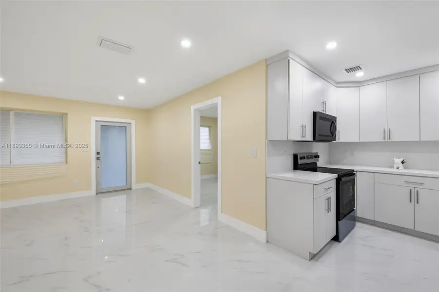 18931 NW 44th Ave, Miami Gardens, FL 33055 - Image #3