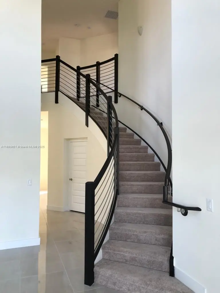 16045 NW 87th Ct, Miami Lakes, FL 33018 - Image #2