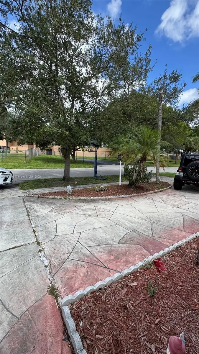 4390 NW 4th Ct, Coconut Creek, FL 33066 - Image #2