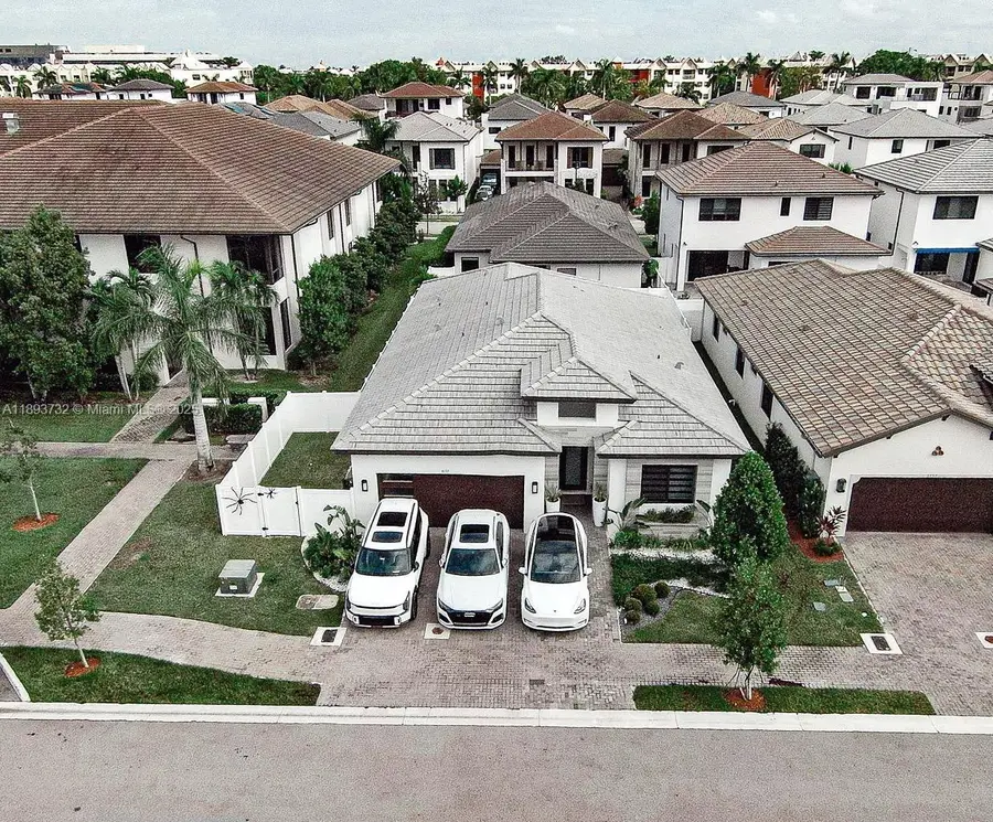 8137 NW 46th Ter, Doral, FL 33166 - Image #2