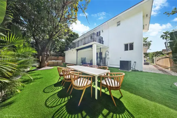 871 NE 81st St, Miami, FL 33138