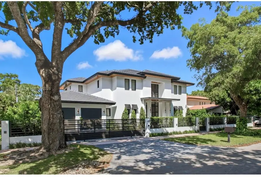1515 Urbino, Coral Gables, FL 33146 - Image #2