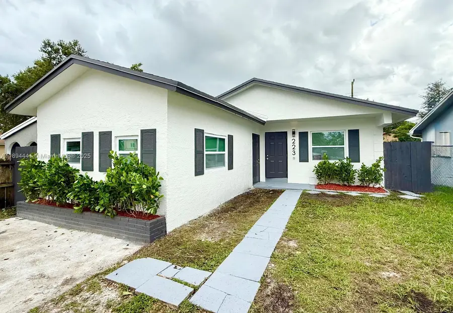 2230 Farragut St, Hollywood, FL 33020 - Image #2