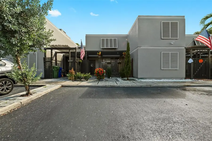 11318 NW 16th St, Pembroke Pines, FL 33026 - Image #2