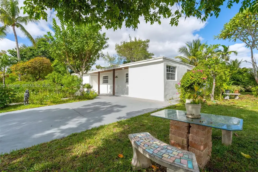 1585 NE 139th St, North Miami, FL 33161 - Image #3
