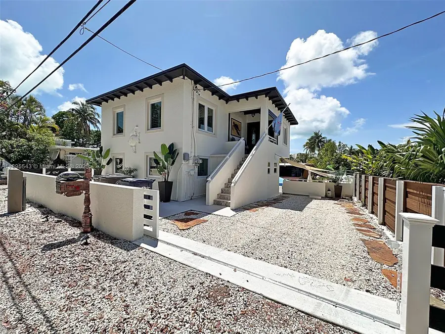 129 Pirates Dr, Key Largo, FL 33037 - Image #2