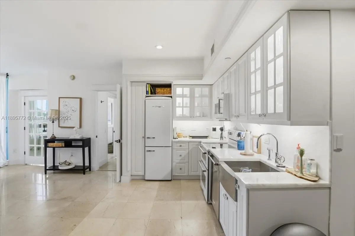 350 S Miami Ave #1205, Miami, FL 33130 - Image #1