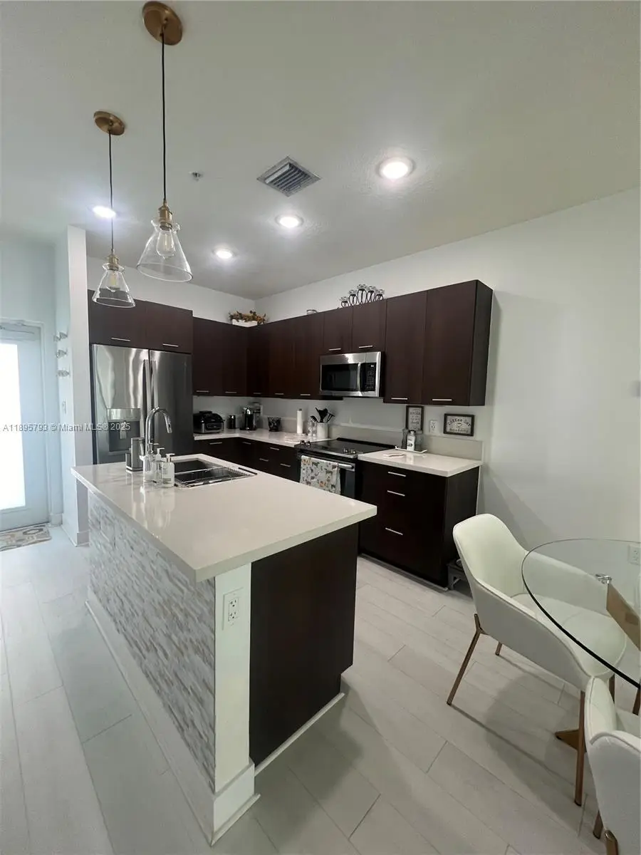 Address Withheld By Seller, Doral, FL 33166 - Image #3