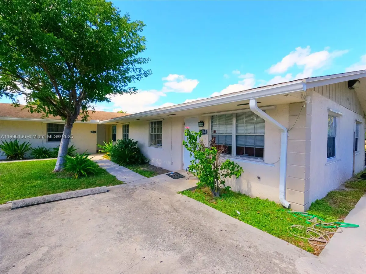 3581 Laurette Ln, Lake Worth, FL 33461 - Image #1