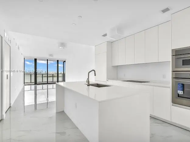 700 24th St #706, Miami, FL 33137 - Image #1