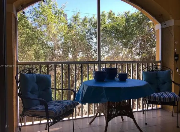 4122 Residence Dr #120, Fort Myers, FL 33901