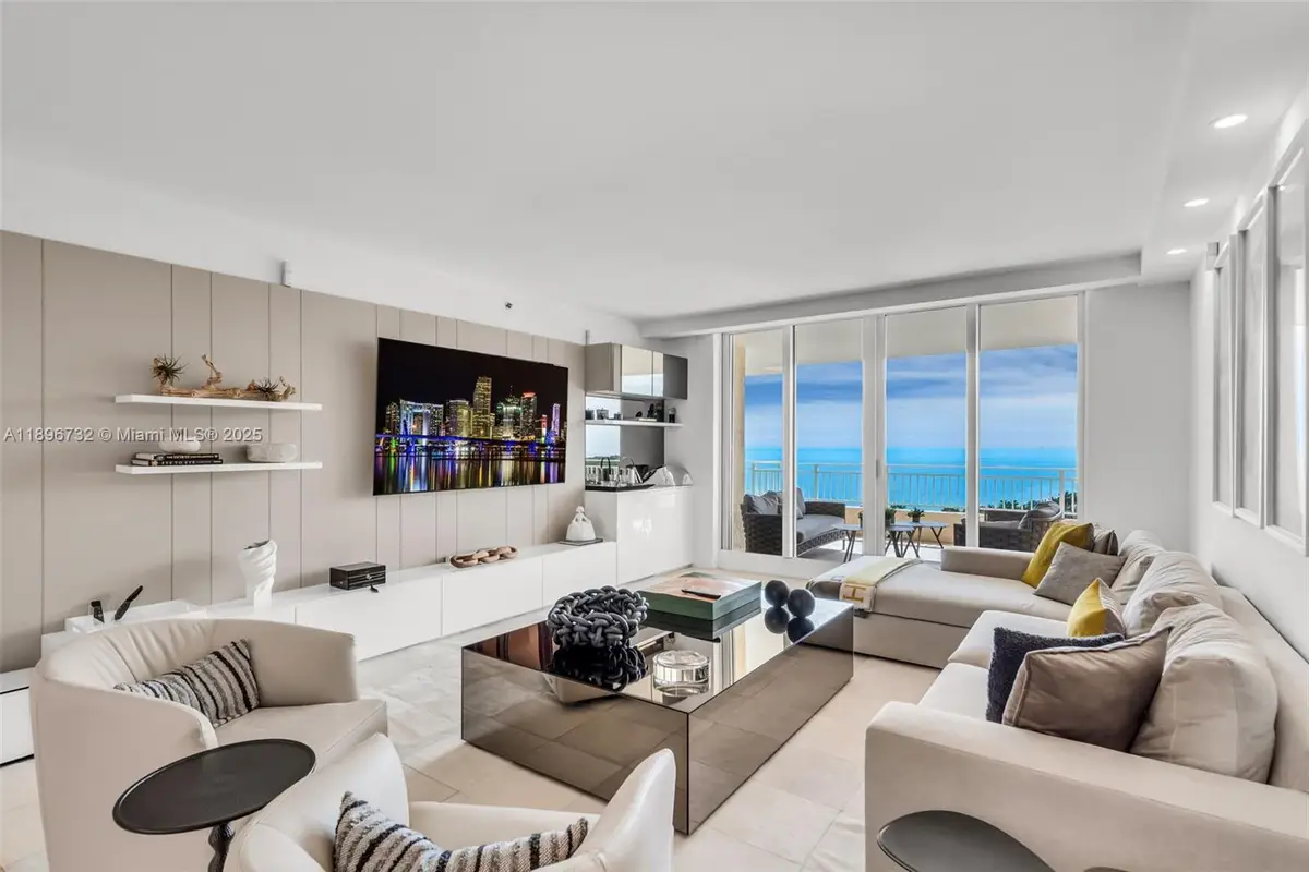 791 Crandon Blvd #1404, Key Biscayne, FL 33149 - Image #1