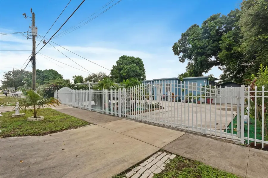 2321 NW 153rd St, Miami Gardens, FL 33054 - Image #2