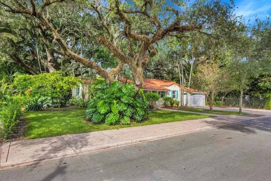 1100 El Rado St, Coral Gables, FL 33134 - Image #3