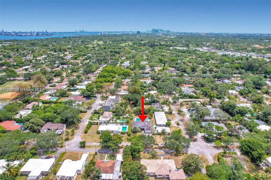 820 NE 115th St, Biscayne Park, FL 33161 - Image #3