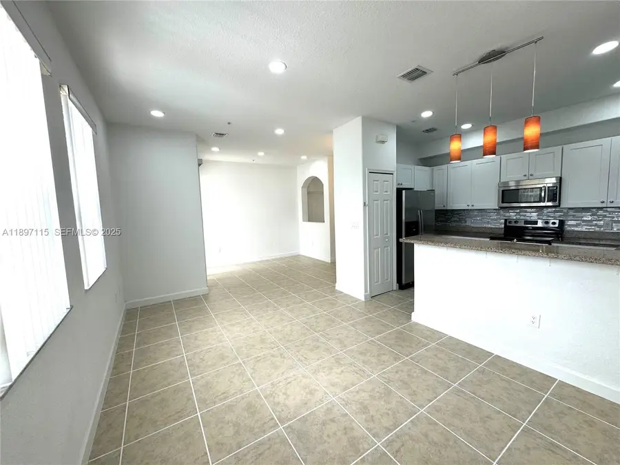 10012 NW 7th St #208, Miami, FL 33172 - Image #3