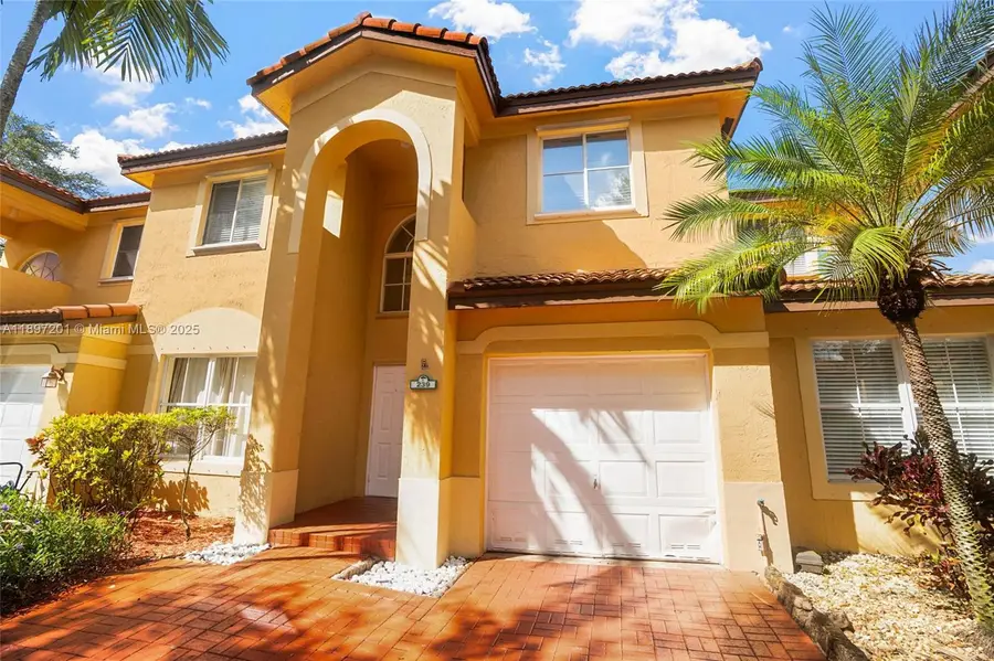 239 Mahogany Ter, Davie, FL 33325 - Image #2