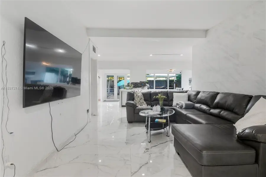 218 Nanette Dr, Orlando, FL 32839 - Image #3