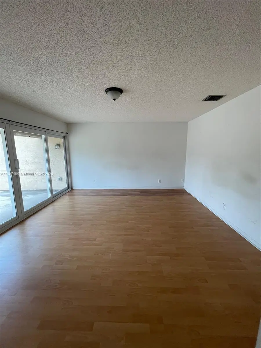 8237 NW 8th Ct #4, Plantation, FL 33324 - Image #3