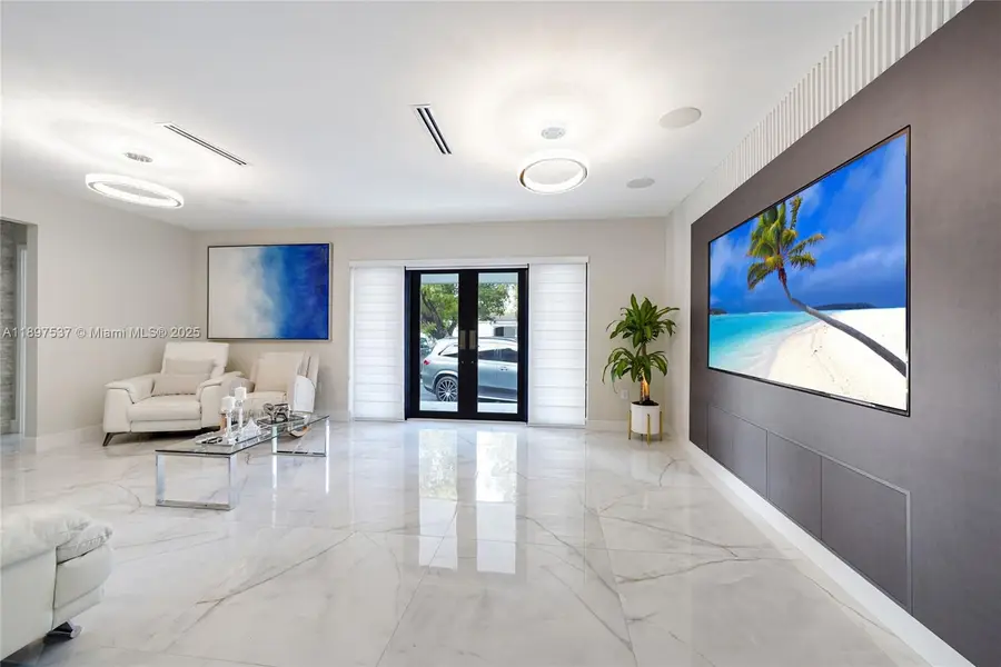 1851 NW 32nd Ave, Miami, FL 33125 - Image #2