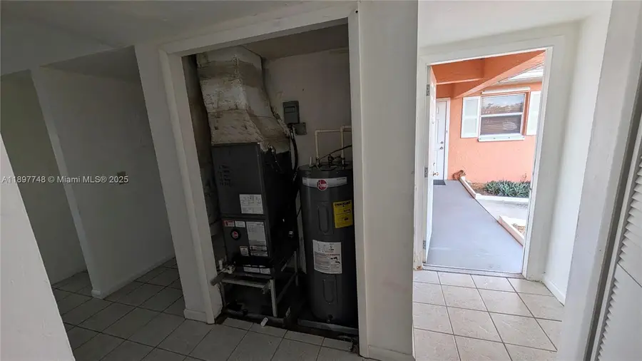 606 Se 6th St #D, Cape Coral, FL 33990 - Image #3