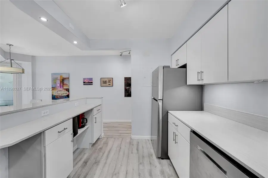 1900 S Ocean Dr #406, Fort Lauderdale, FL 33316 - Image #3