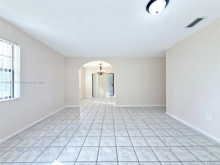 318 SW 5th St, Homestead, FL 33030 - Image #3