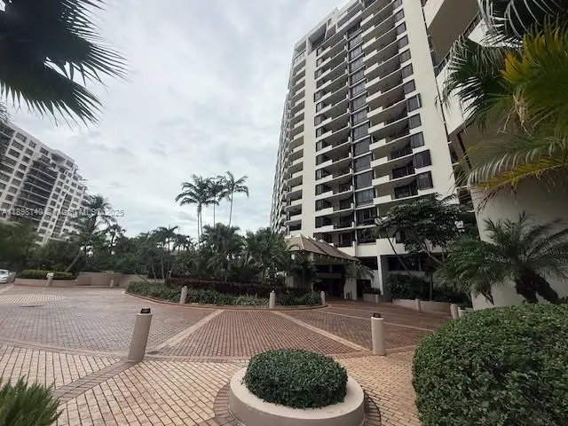 520 Brickell Key Dr #A1616, Miami, FL 33131 - Image #2