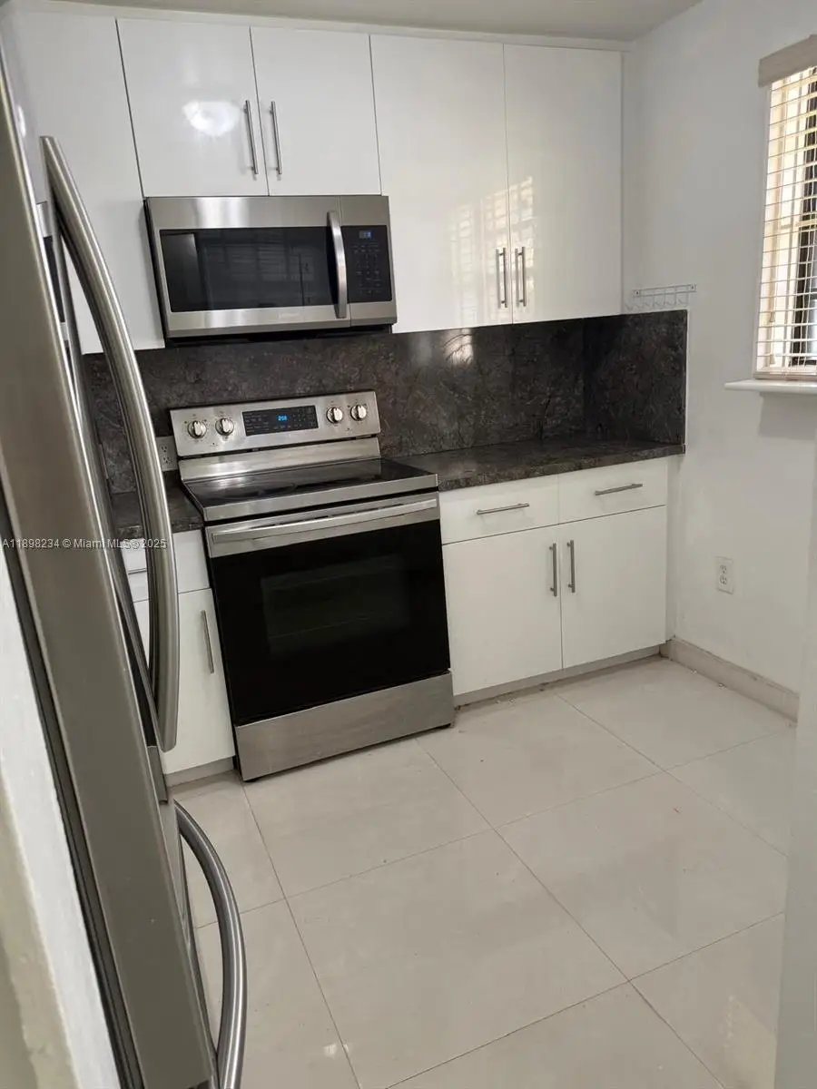 8701 SW 12th St #13, Miami, FL 33174 - Image #3