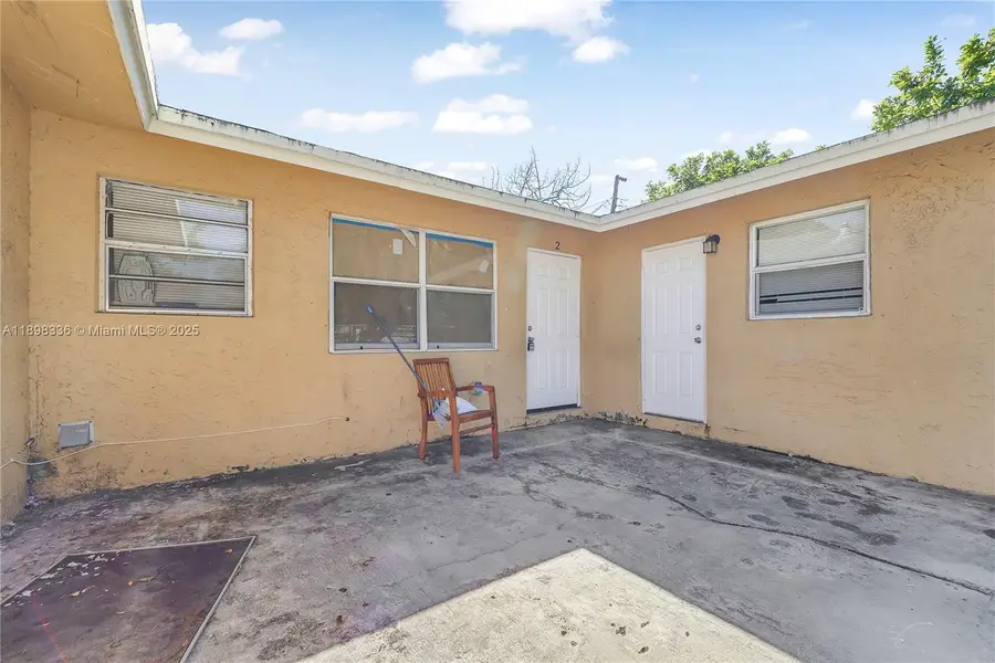 2512 NW 9th Pl, Fort Lauderdale, FL 33311 - Image #2