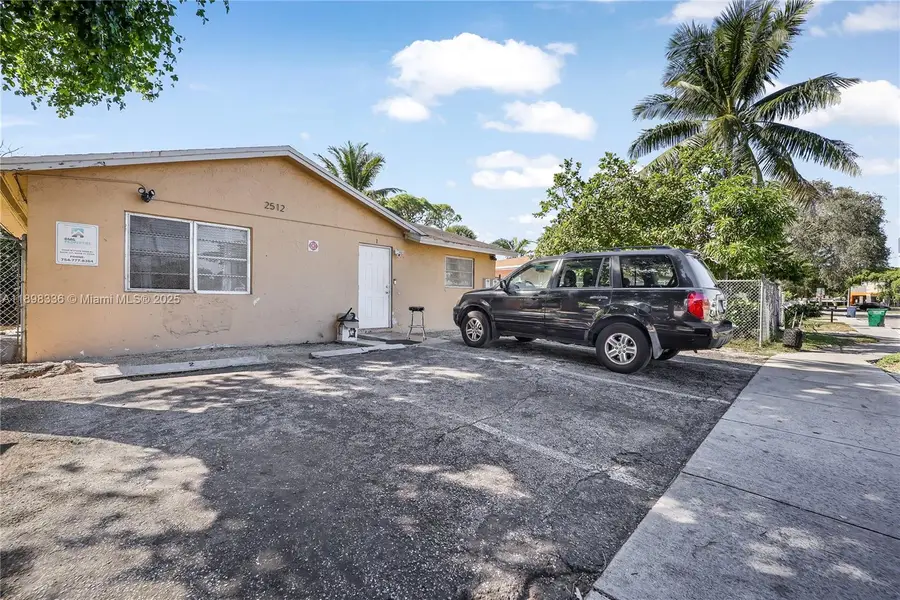 2512 NW 9th Pl, Fort Lauderdale, FL 33311 - Image #3