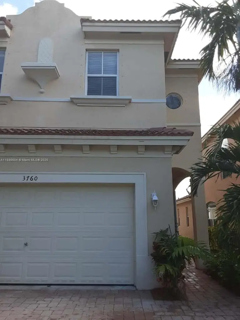 3760 NE 9th Ct, Homestead, FL 33033 - Image #1