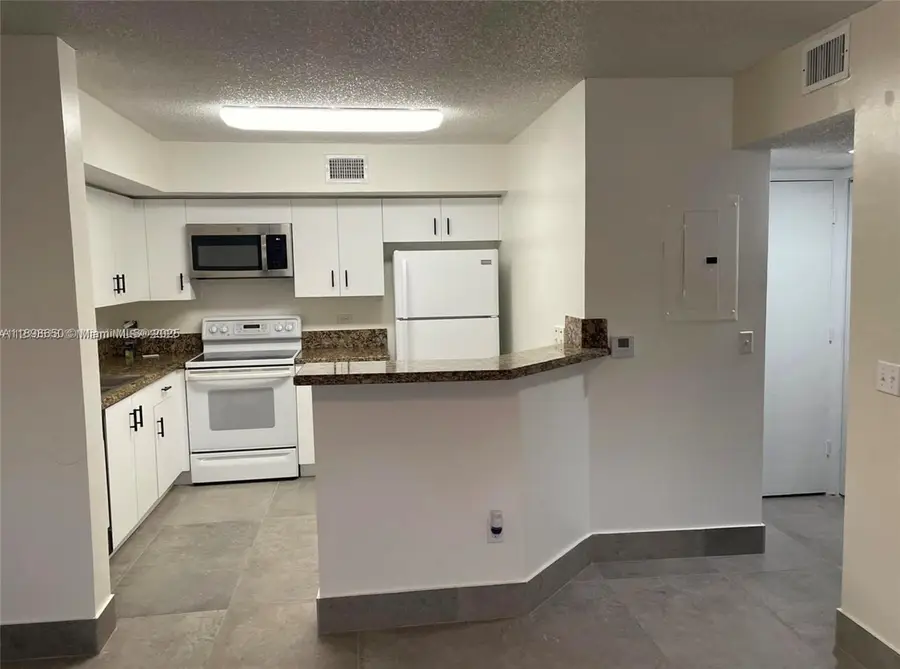 3660 N 56th Ave #609, Hollywood, FL 33021 - Image #2