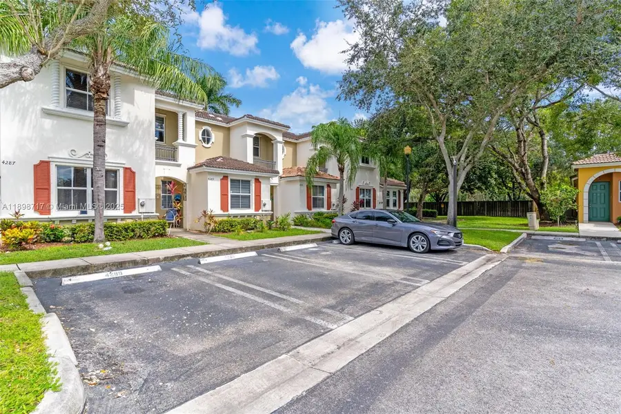 4289 NE 10th Ct, Homestead, FL 33033 - Image #2