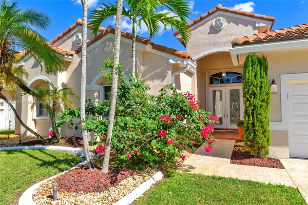 341 SW 184th Ter, Pembroke Pines, FL 33029