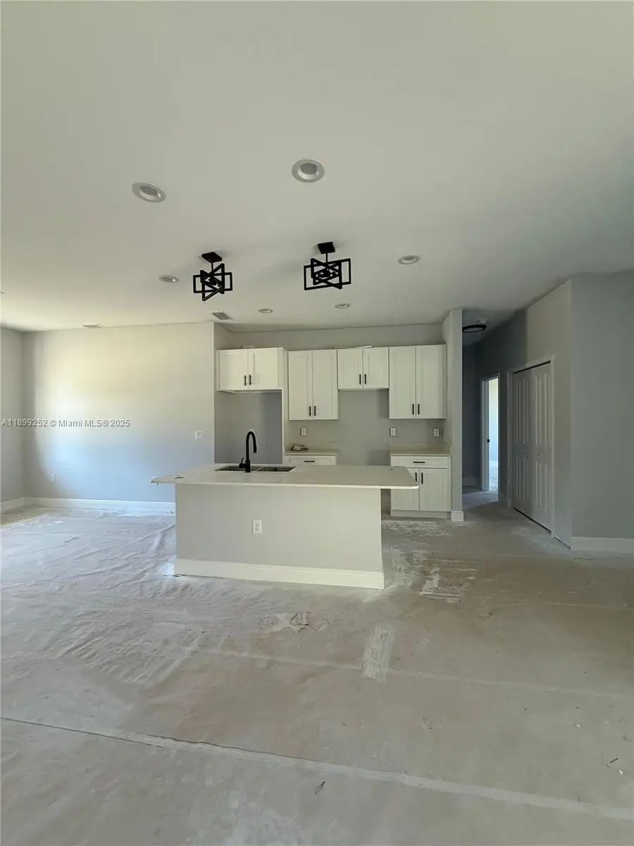 105 Ponoka St, Port Charlotte, FL 33954 - Image #2