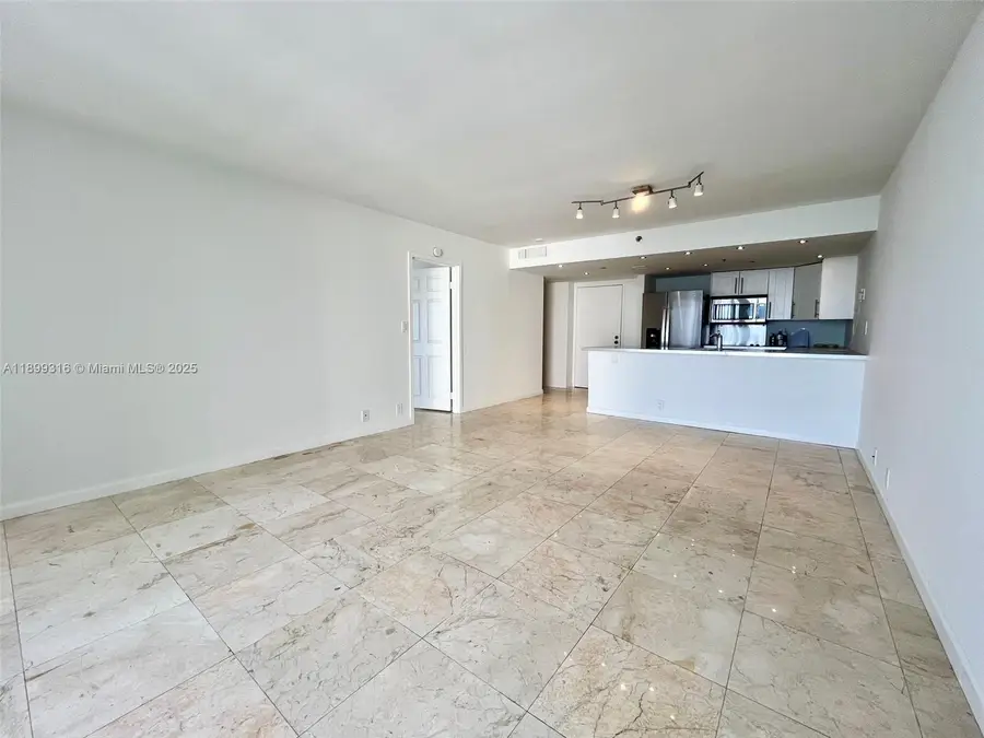 7601 E Treasure Dr #2308, North Bay Village, FL 33141 - Image #2