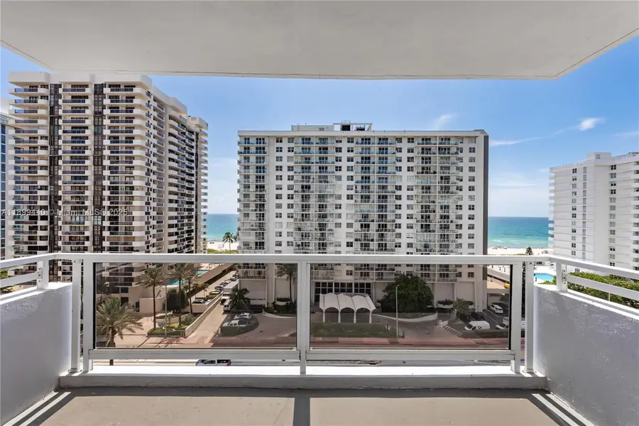 5700 Collins #10D, Miami Beach, FL 33140 - Image #3